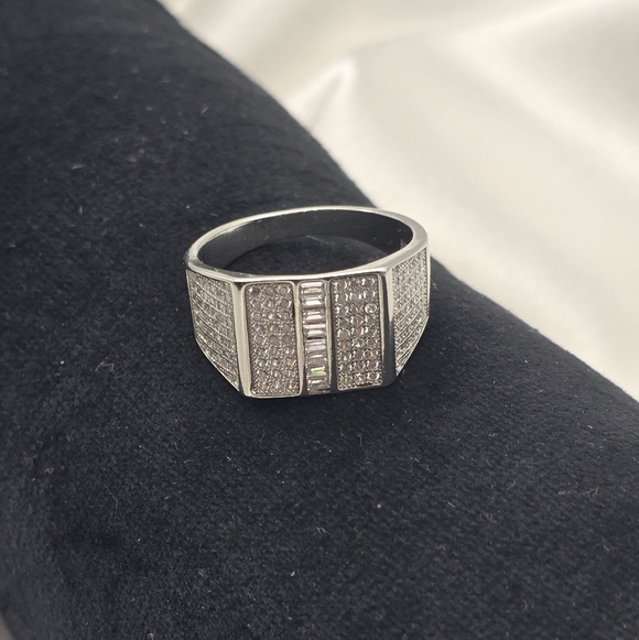 Sterling Silver 925 CZ Pave Statement Ring - Picture 8 of 8